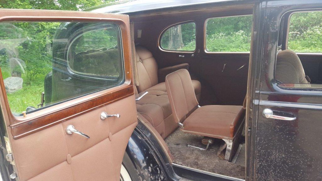 1939 Packard Twelve 1708 7 pers Touring Sedan Limo