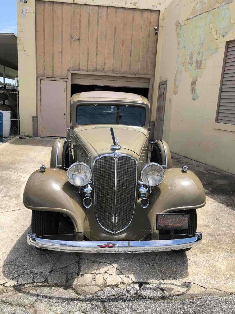 1933 Buick 90 Series Sedan