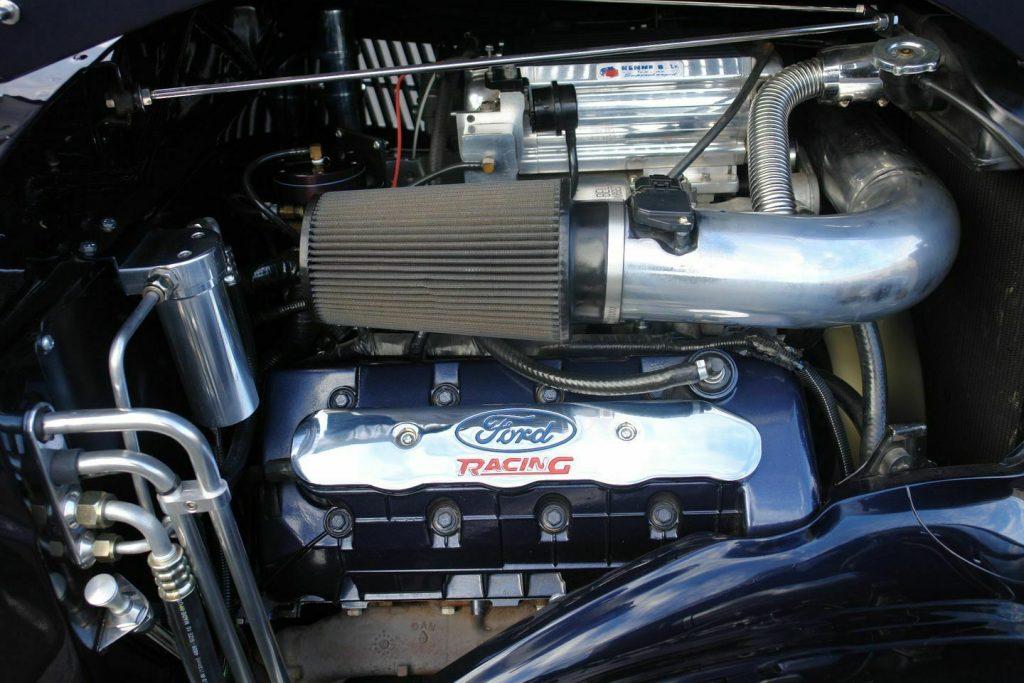 1936 Ford 2 Door Humpback