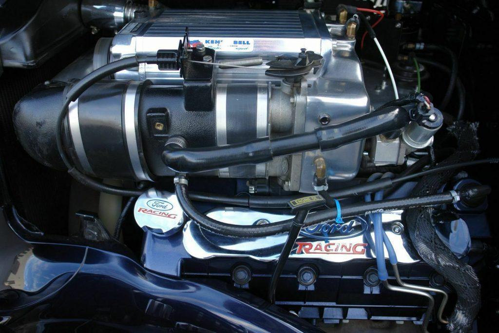 1936 Ford 2 Door Humpback