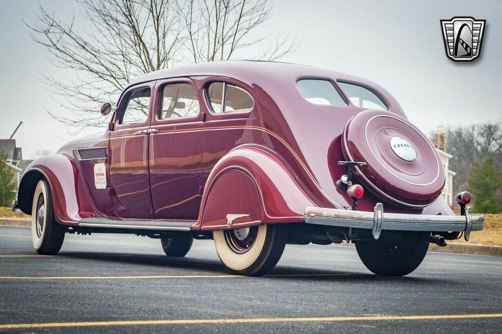 1935 Chrysler Imperial Airflow