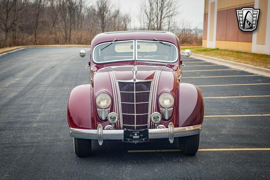 1935 Chrysler Imperial Airflow