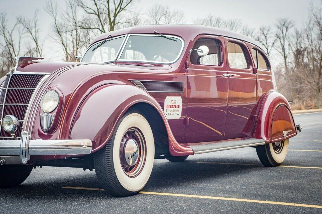 1935 Chrysler Imperial Airflow