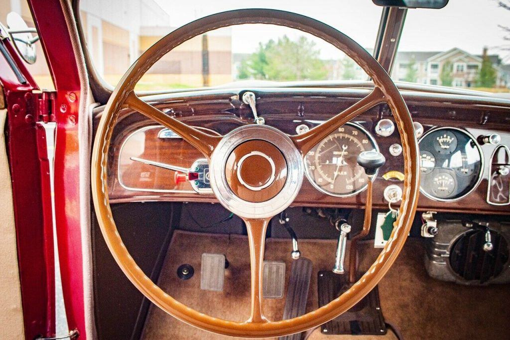 1935 Chrysler Imperial Airflow