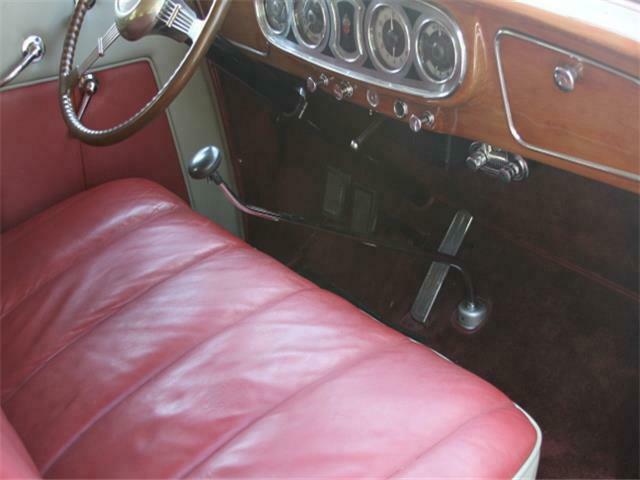 1937 Packard Super Eight