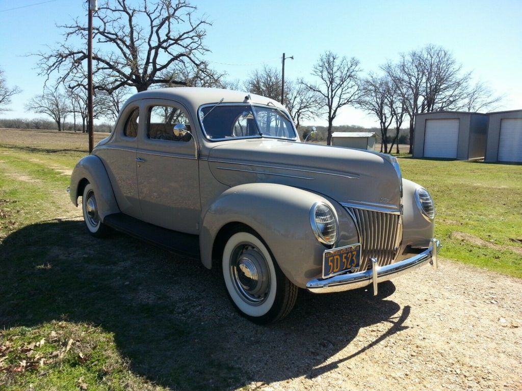 1939 Ford Deluxe