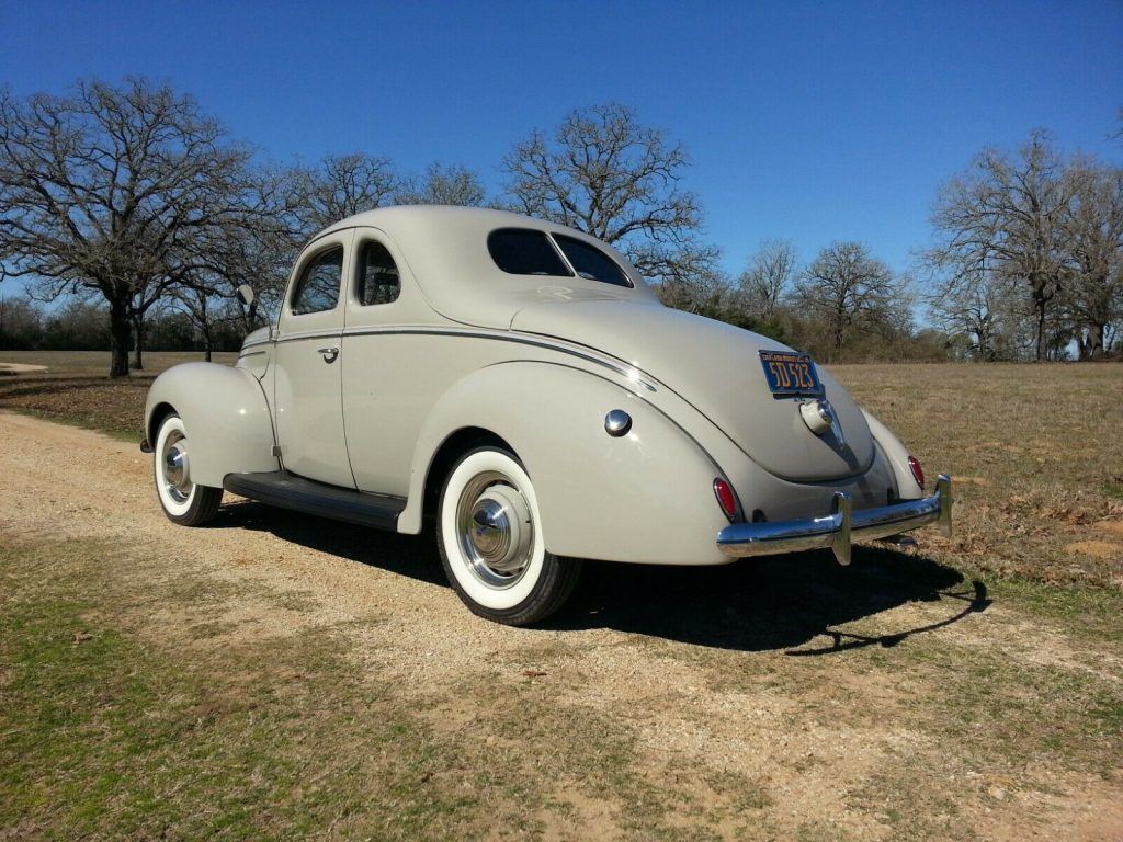 1939 Ford Deluxe