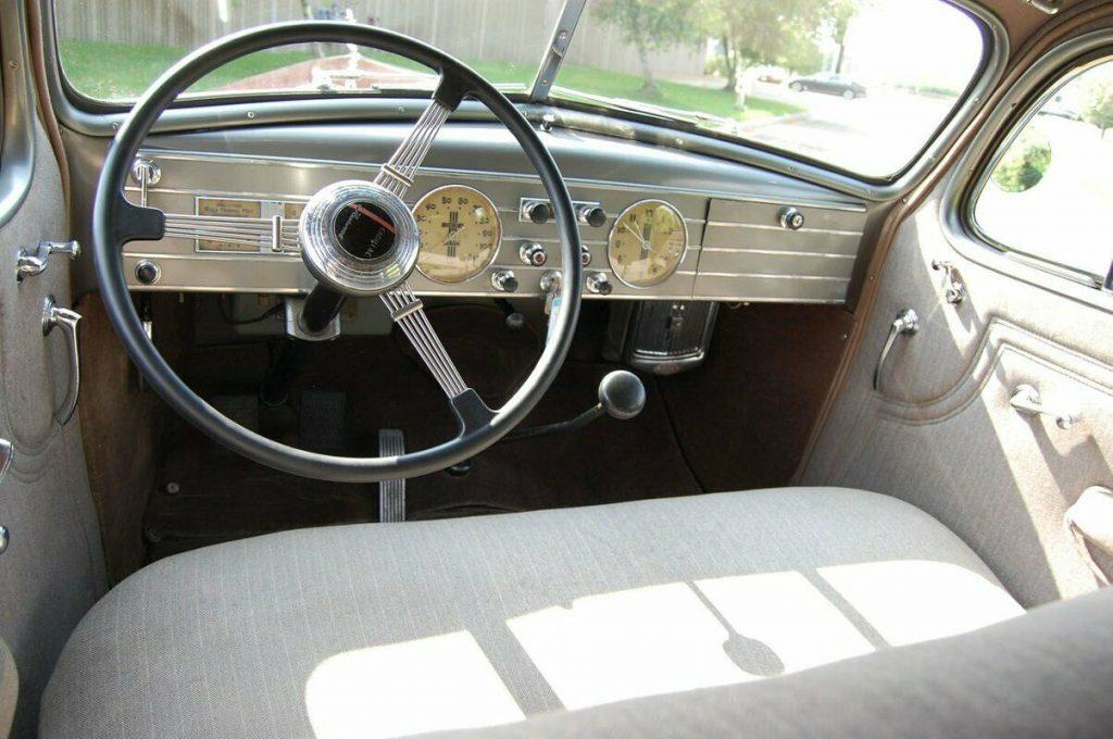 1936 Cadillac Series 85 4dr Sedan