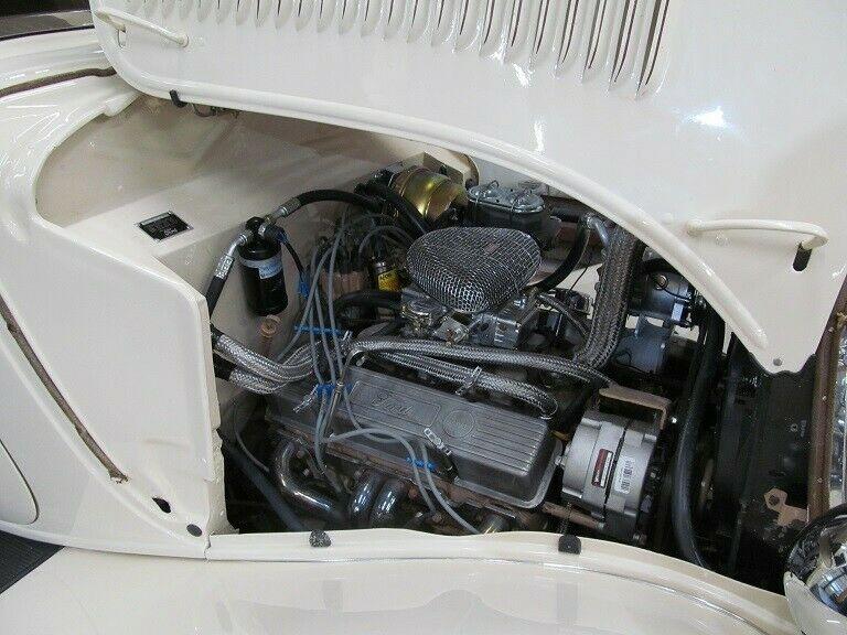 1934 Ford Deluxe 5 Window Coupe