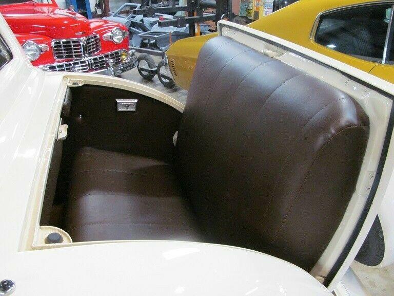 1934 Ford Deluxe 5 Window Coupe