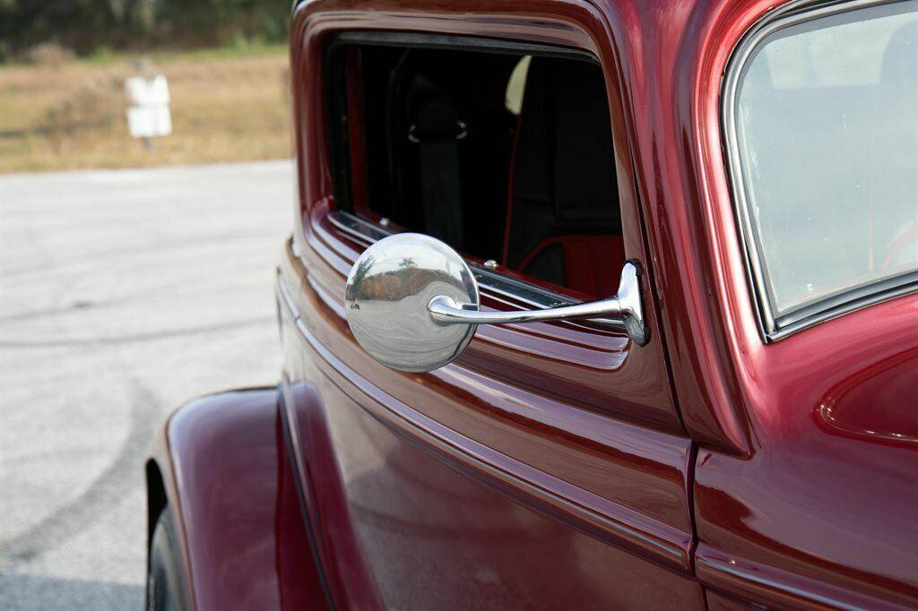 1932 Ford Coupe Deluxe
