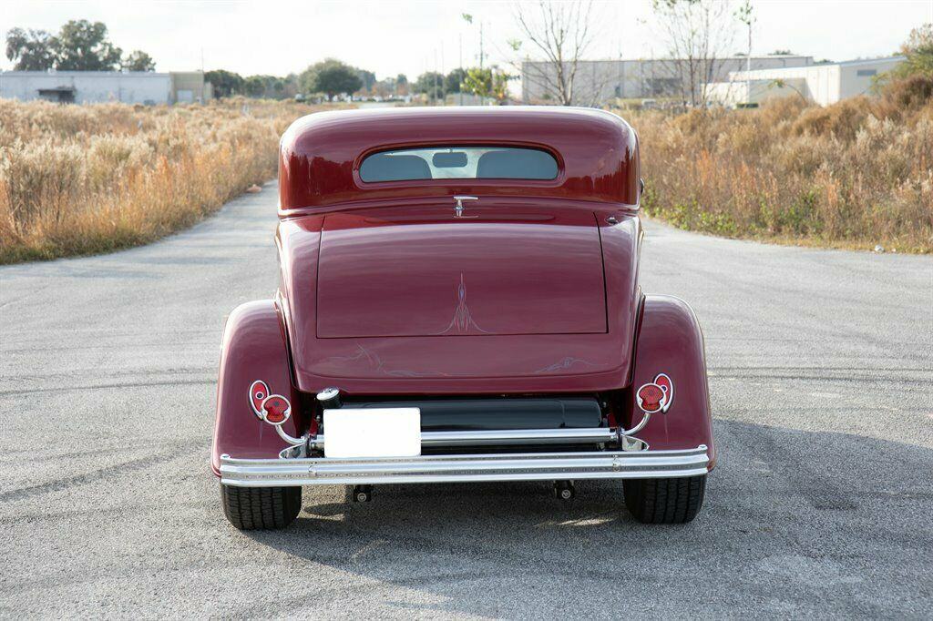 1932 Ford Coupe Deluxe