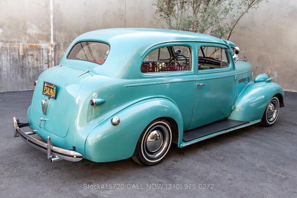 1939 Chevrolet Master Deluxe 2-Door Sedan