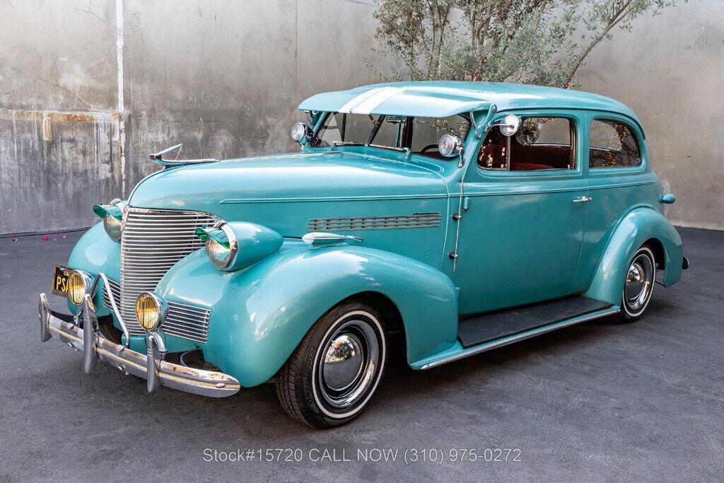 1939 Chevrolet Master Deluxe 2-Door Sedan