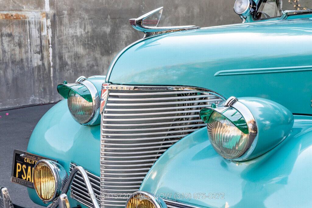 1939 Chevrolet Master Deluxe 2-Door Sedan