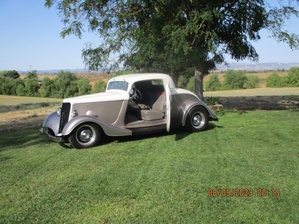 1934 Ford coupe