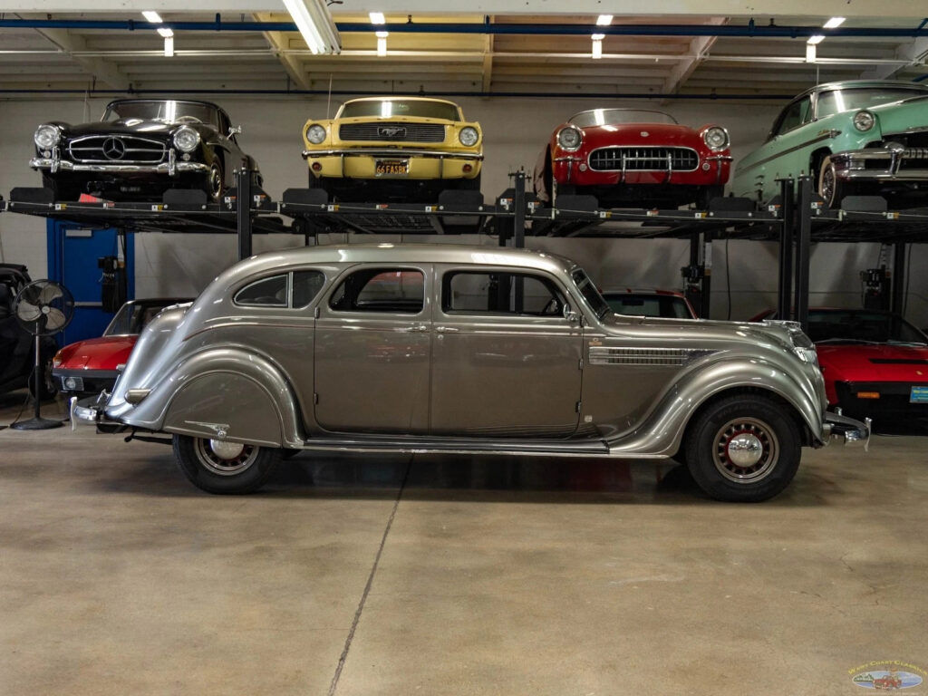 1936 Chrysler Airflow Series C-11 Lebaron Custom Imperial 323.5 8 cyl Sedan