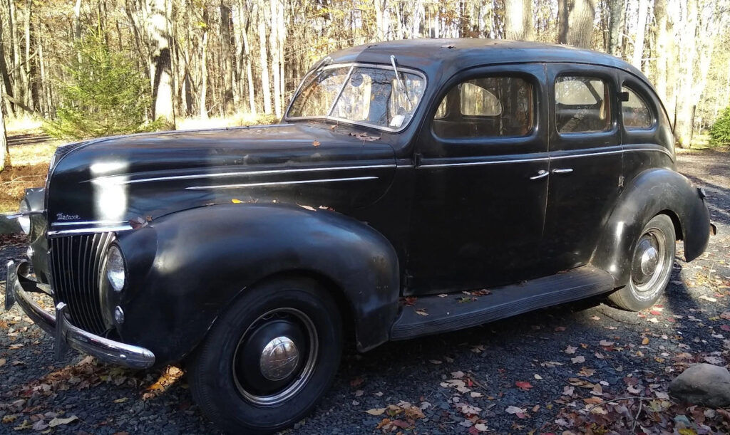 1939 Ford Deluxe 4 door