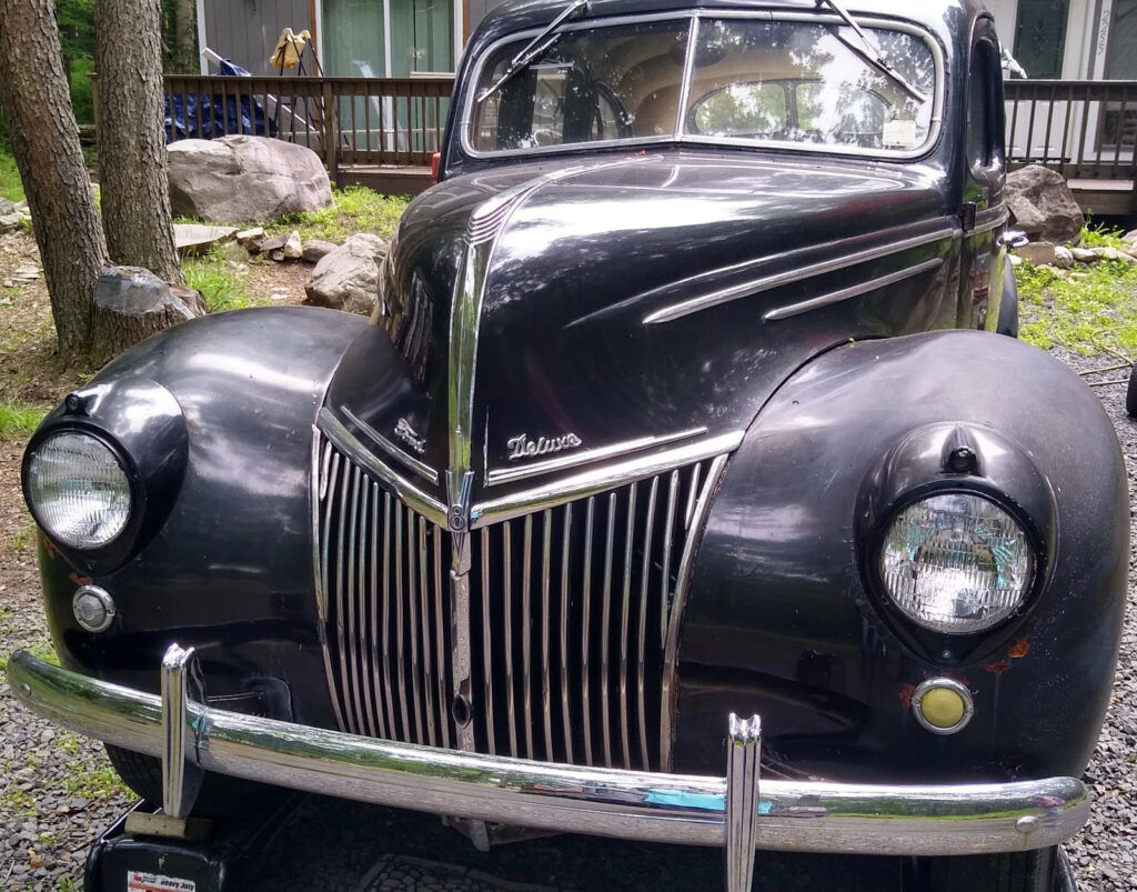 1939 Ford Deluxe 4 door