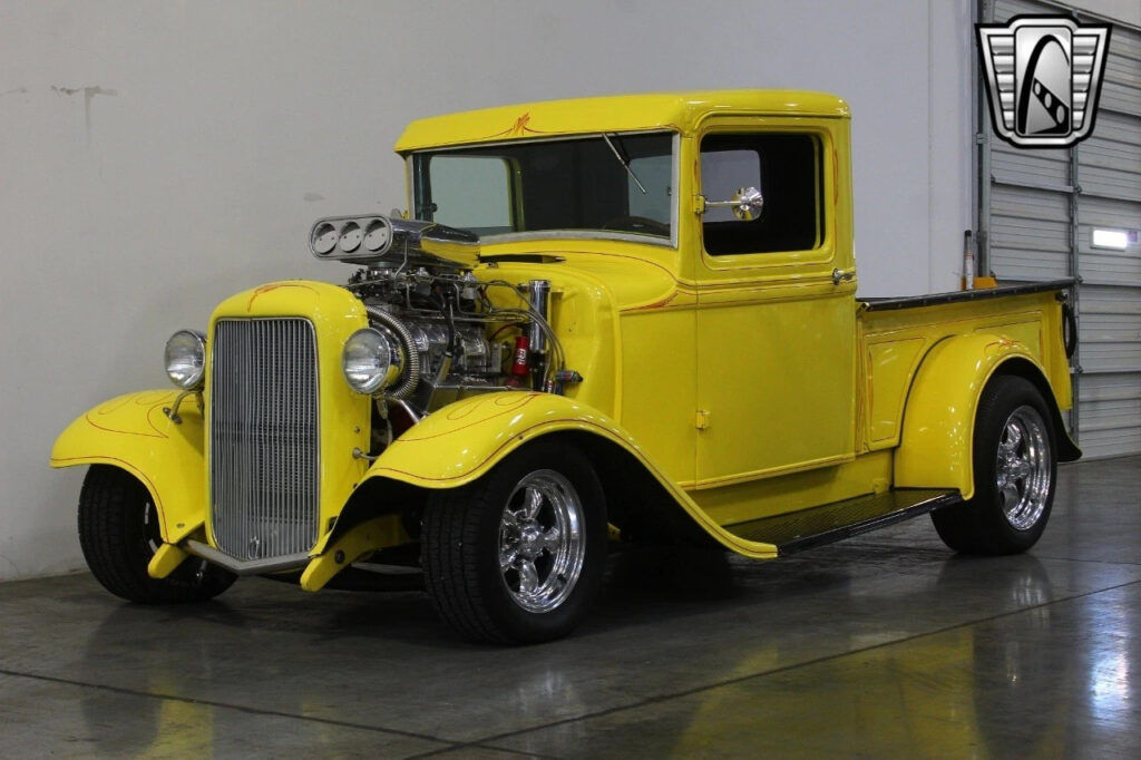 Yellow 1932 Ford F100 383 Dart V8 350 Turbo
