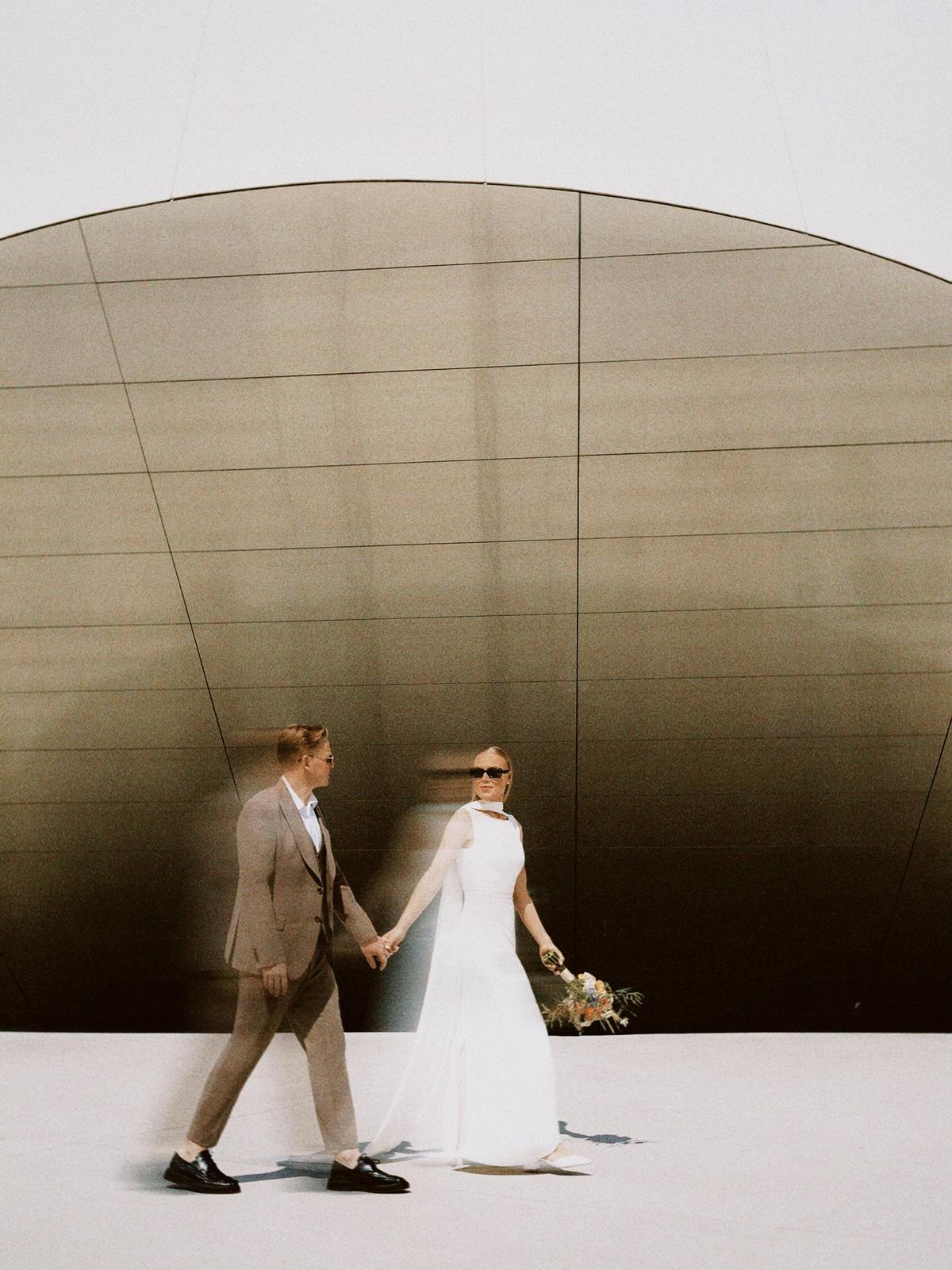 Wedding photographer capturing beautiful moments in Kaunas