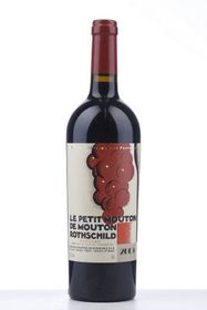 france-bordeaux-wine-le-petit-mouton-2005