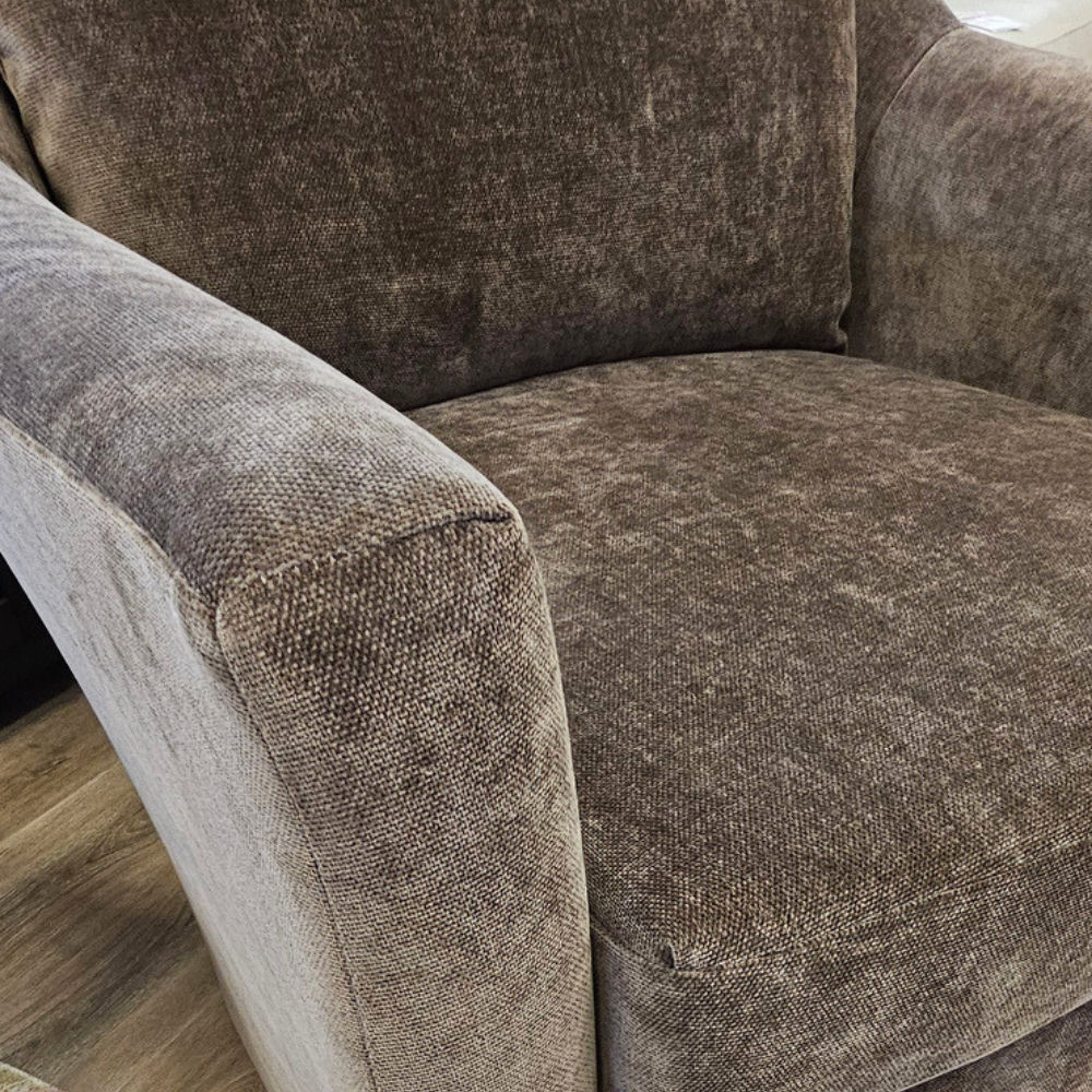 Picture of Best | Praslin Swivel Chair