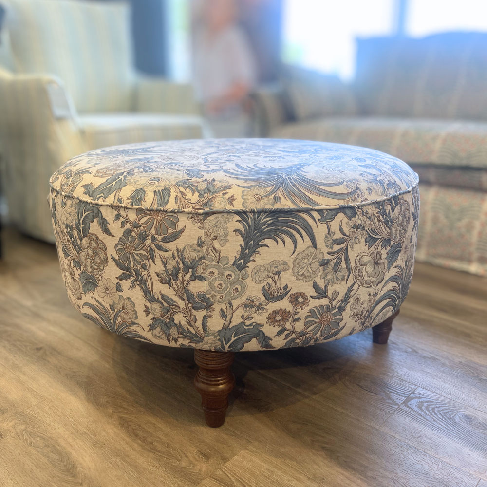 Picture of Best Home Furnishings | Round Ottoman