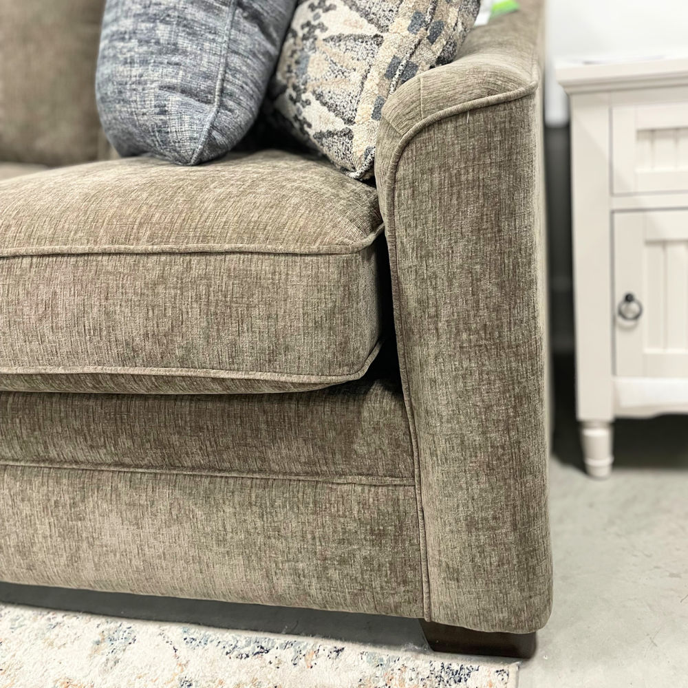 Picture of Craftmaster  | Sectional F9431