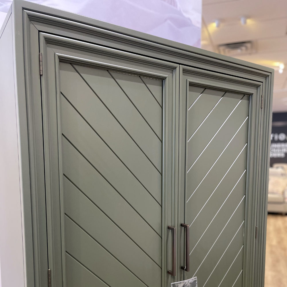 Picture of Durham Furniture | Lakeridge Armoire