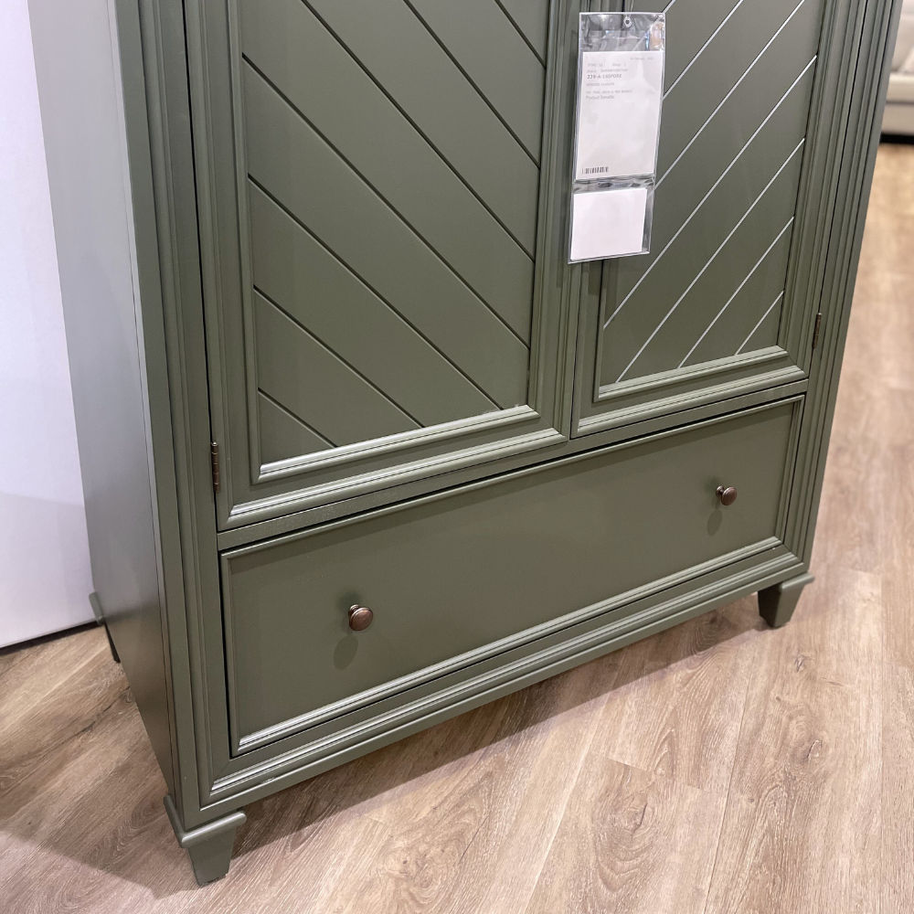 Picture of Durham Furniture | Lakeridge Armoire