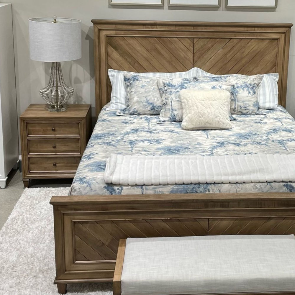 Picture of Durham | Lakeridge 3 Drawer Nigh Stand
