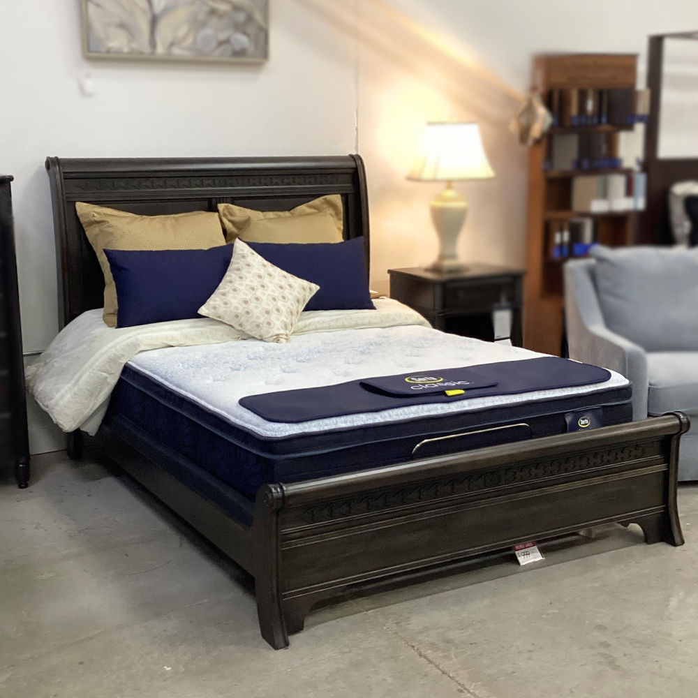 Picture of Durham Furniture | George Washington Sleigh Queen Bed