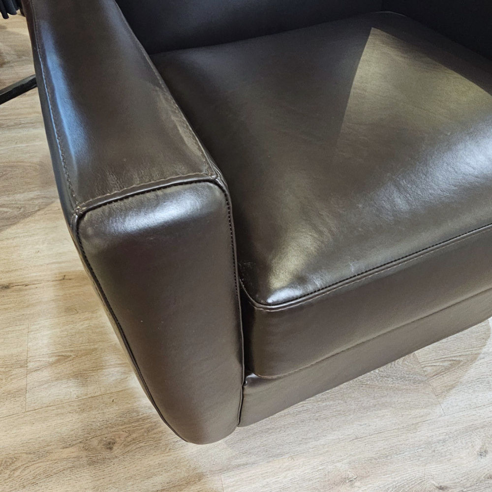 Picture of LeatherCraft | 747 Swivel Glider Chair
