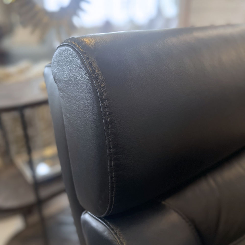Picture of Palliser | Baltic II Swivel Glider  Recliner
