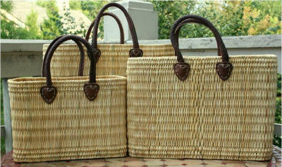 Large Natural Straw Handbag with a colored handle(#585)-gallery-0