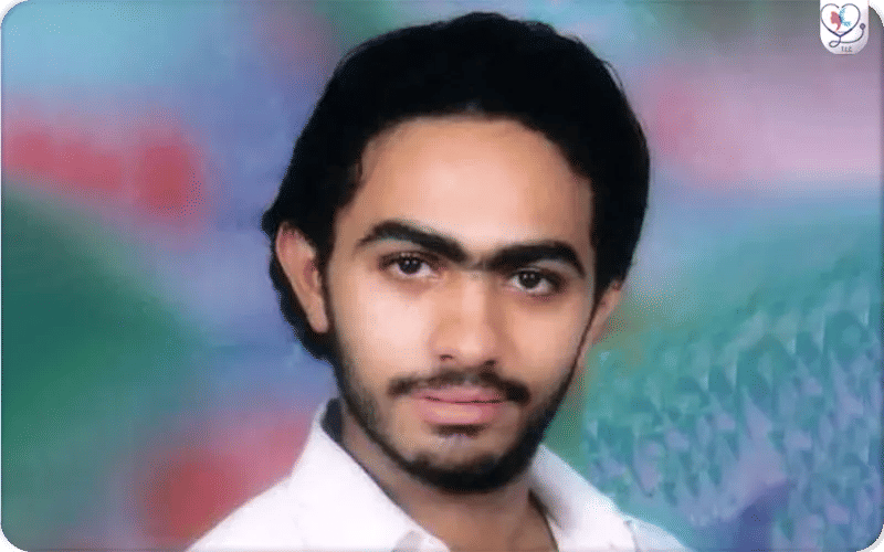 كيف كان شكل تامر حسني قبل الشهرة؟