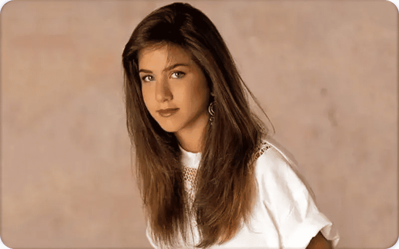 Jennifer Aniston avant la chirurgie et son visage naturel