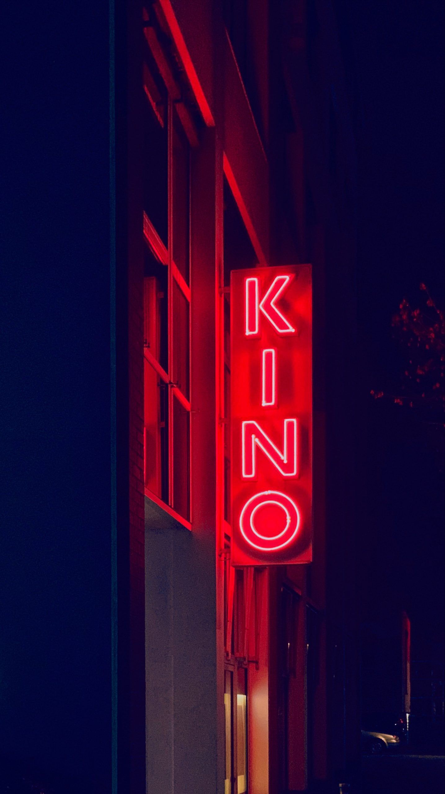Kino | Cinema srcset="https://ik.imagekit.io/0yqenlsir/wp-content/uploads/2025/06/manu-franco-zvYKL9UllU4-unsplash-scaled.jpg?tr=w-32,h-57