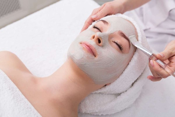 Ketahui 7 Manfaat Facial Wajah Untuk Kecantikan Kulit