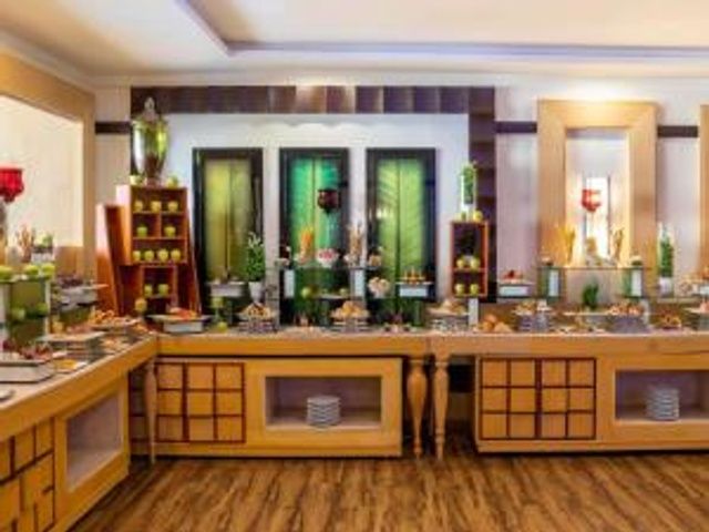 Anwar Madinah Movenpick