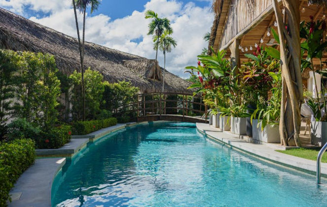Tropical facade of Takuma Boutik Hotel in Las Terrenas