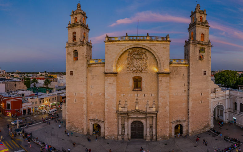 Descubre por qué invertir en la capital de Yucatán es la decisión más rentable. Te mostramos propiedades con alta plusvalía, las mejores zonas de crecimiento y cómo asegurar tu patrimonio. ¡Invierte hoy de forma inteligente!