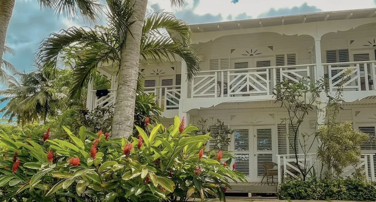 Exterior tropical facade of El Mosquito Boutique Hotel