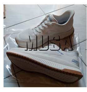 Kenapa Cuci Sepatu Pakai Deterjen Baju Bisa Merusak Sol?