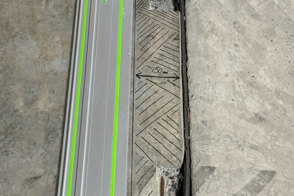 Premium polyurethane sealant application