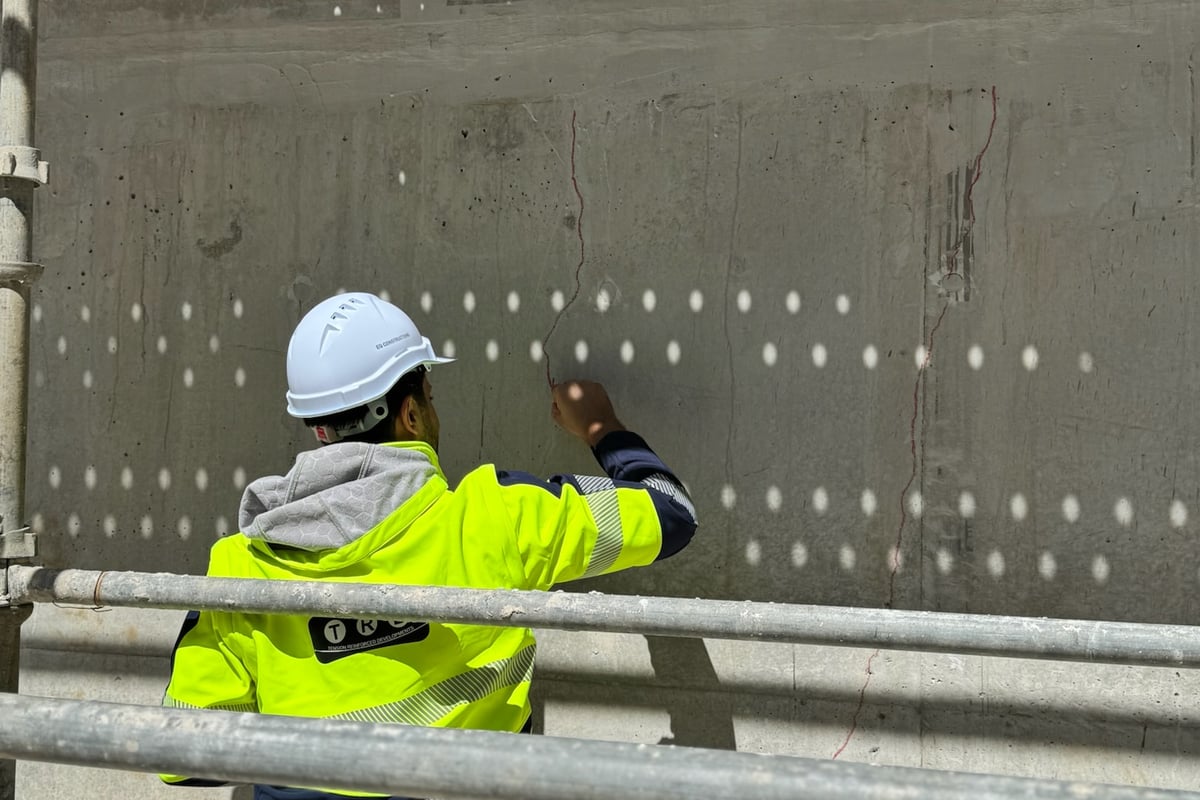 Helical stainless steel bar installation