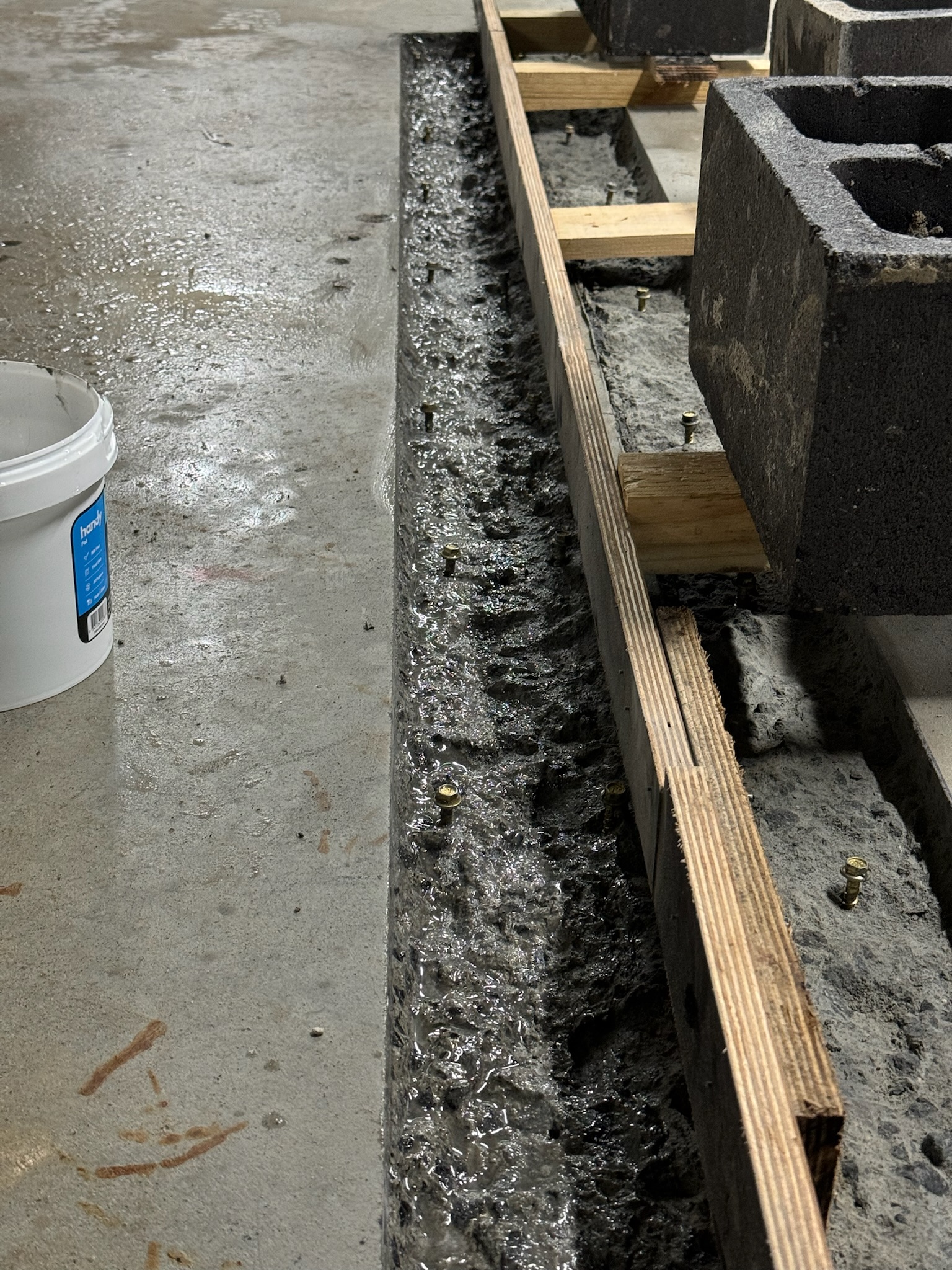 Temporary Moving Joints - Monitor