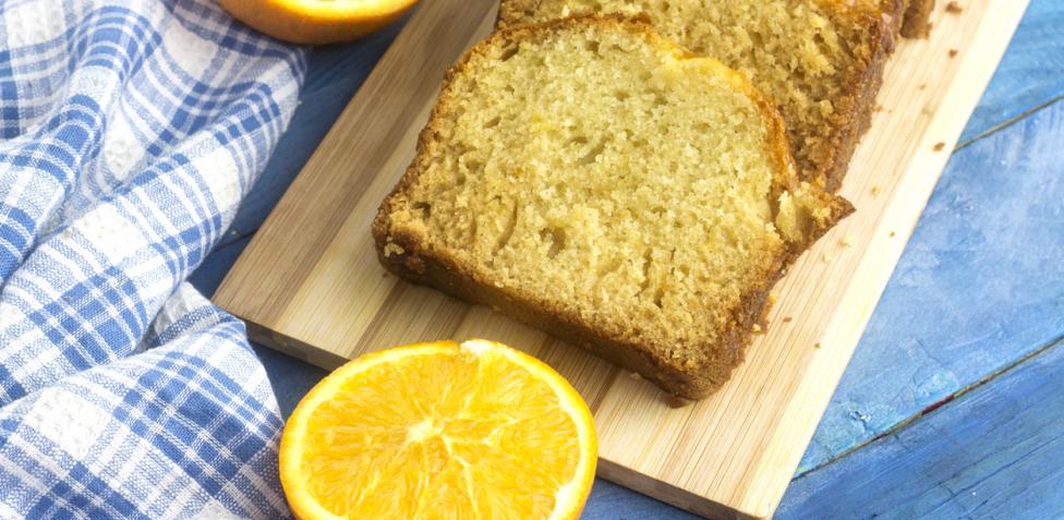 Cómo hacer bizcocho de naranja en el microondas