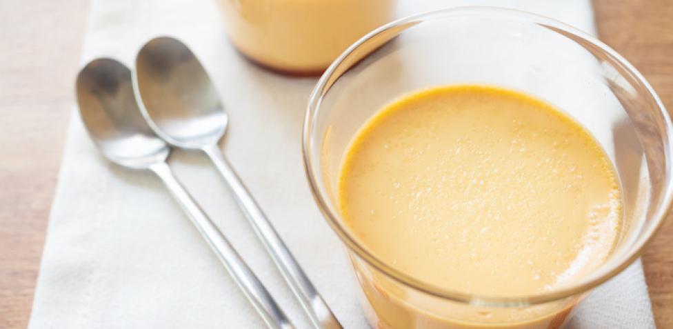 Pudin de plátano y galleta en el microondas